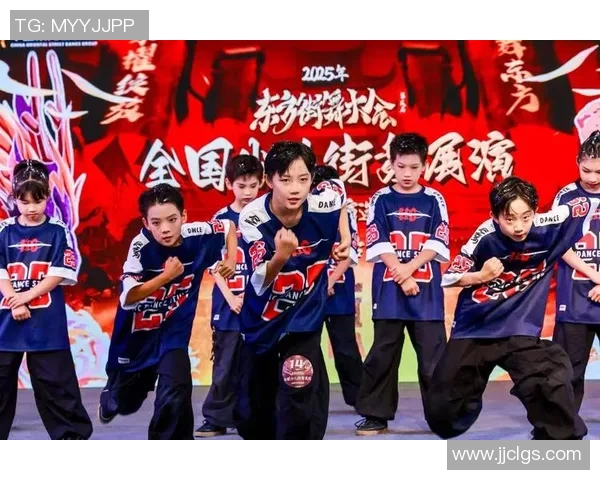 上海街舞队的灵活性探讨与街舞文化的深度融合之路 上海街舞队的灵活性探讨与街舞文化的深度融合之路