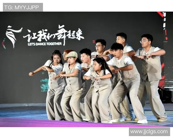 南京街舞队心理素质引发热议舞者背后的压力与挑战探讨 南京街舞队心理素质引发热议舞者背后的压力与挑战探讨