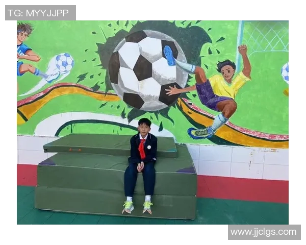 袜子男推荐的足球明星女友们的时尚搭配与生活趣事揭秘