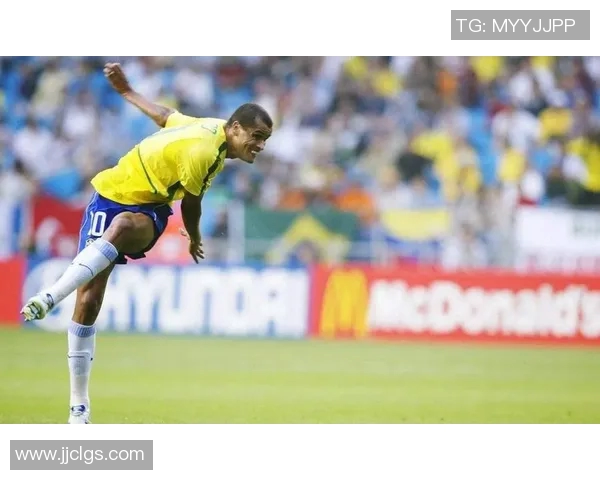 巴西足球明星风采展示与传奇瞬间回顾的精彩合集